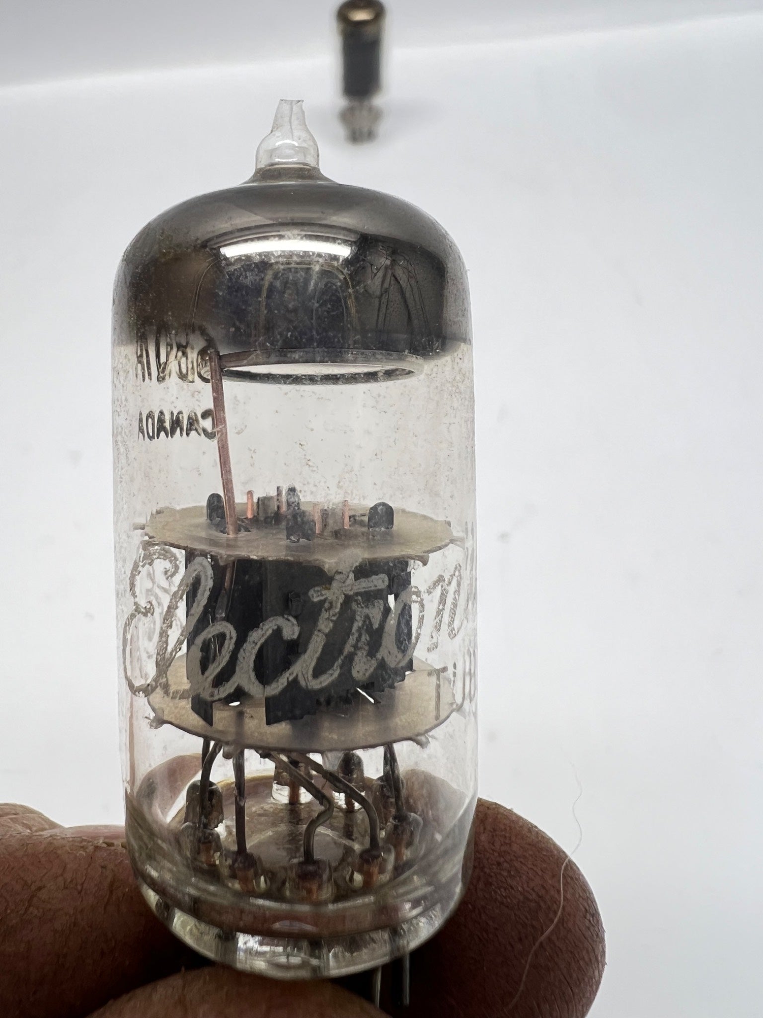 2 GE electronic Vacuum Tubes 6bq7a
