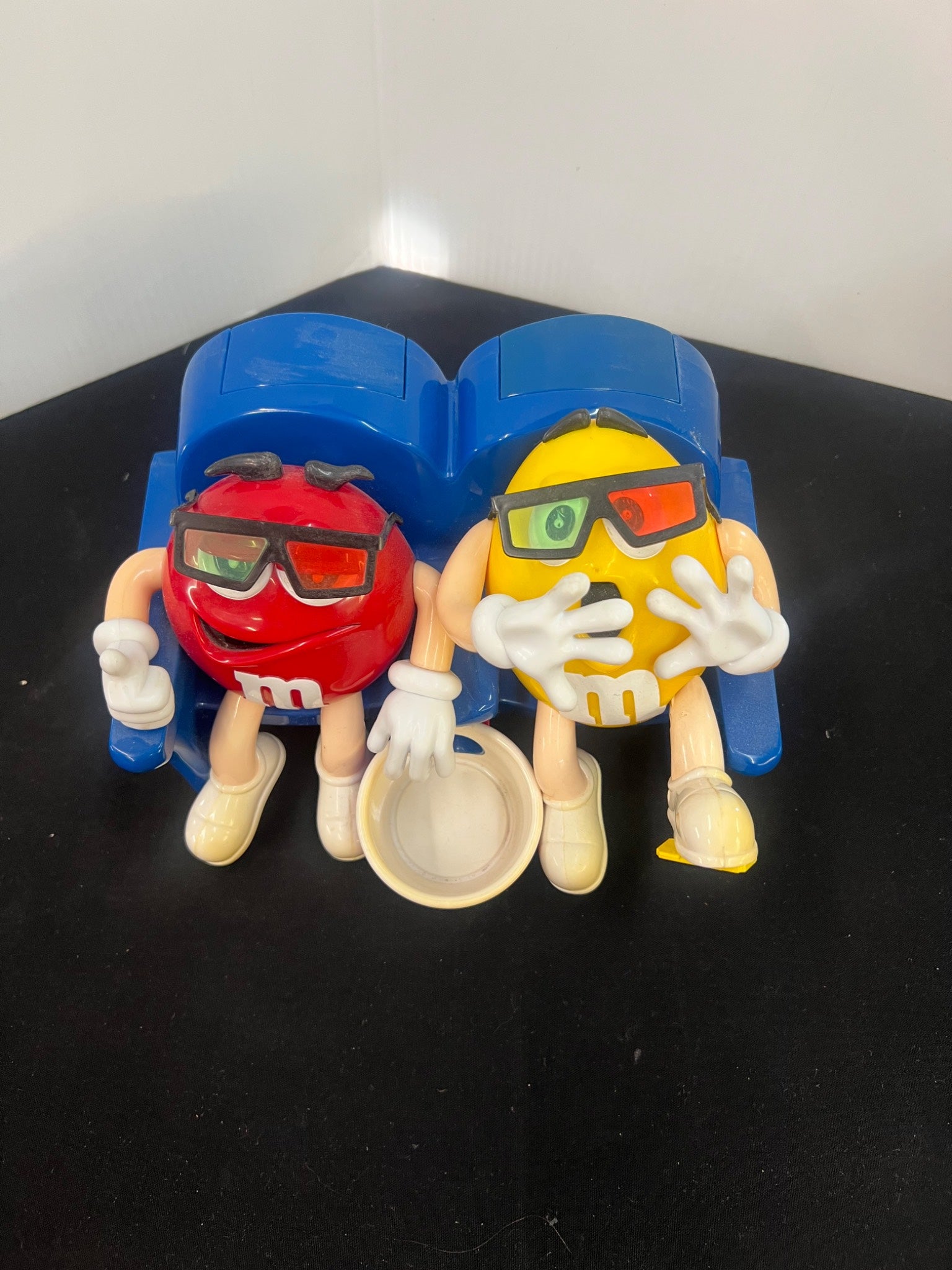 M&Ms "At The Movies" Candy Dispenser 3D Glasses Blue Theater Seats Red & Yellow