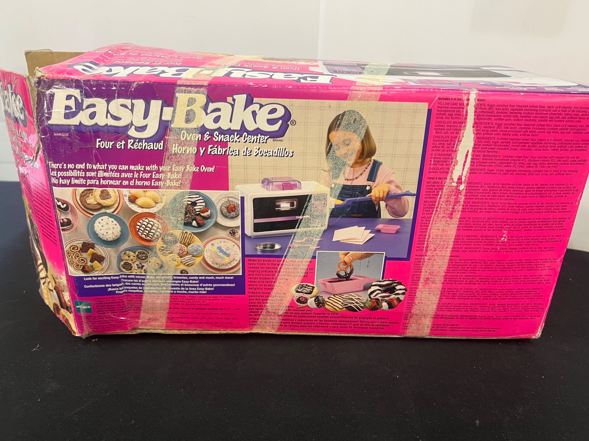 Easy-Bake Oven & Snack Center