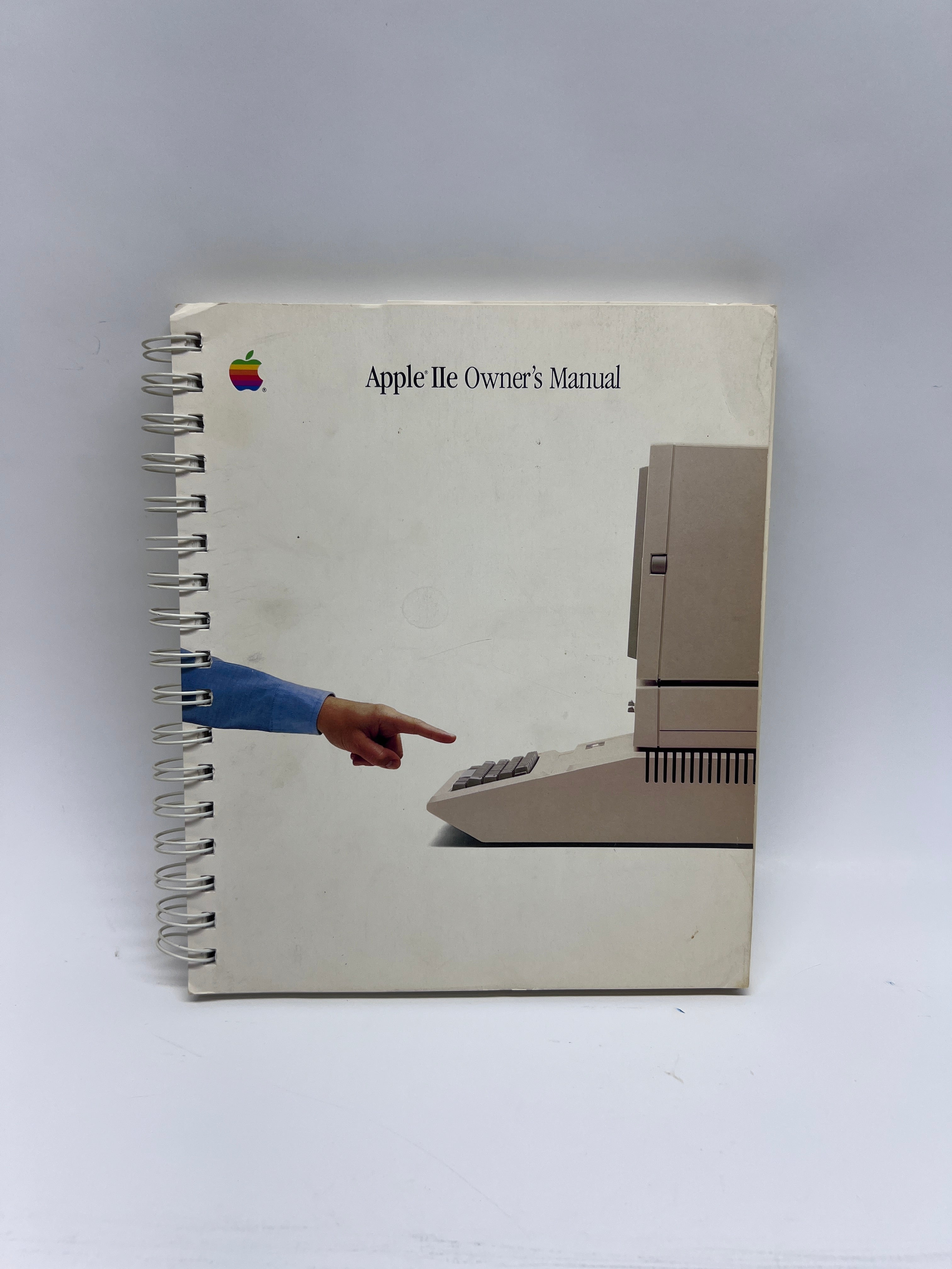 Vintage Apple IIe Owner's Manual (1982) - Spiral Bound – Thunder Bay ...