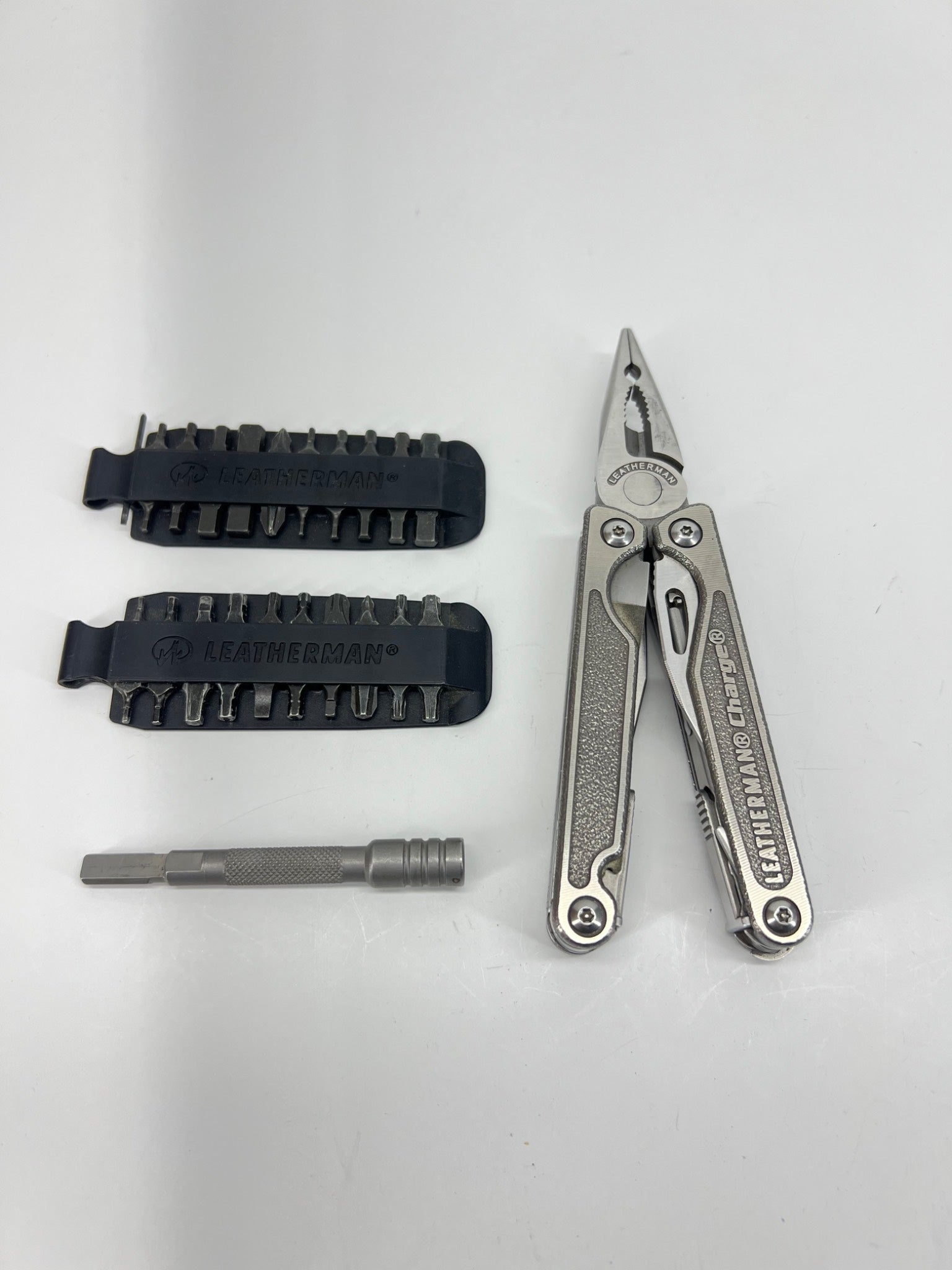Leatherman Charge Multi-Tool with Bits and tools in Case