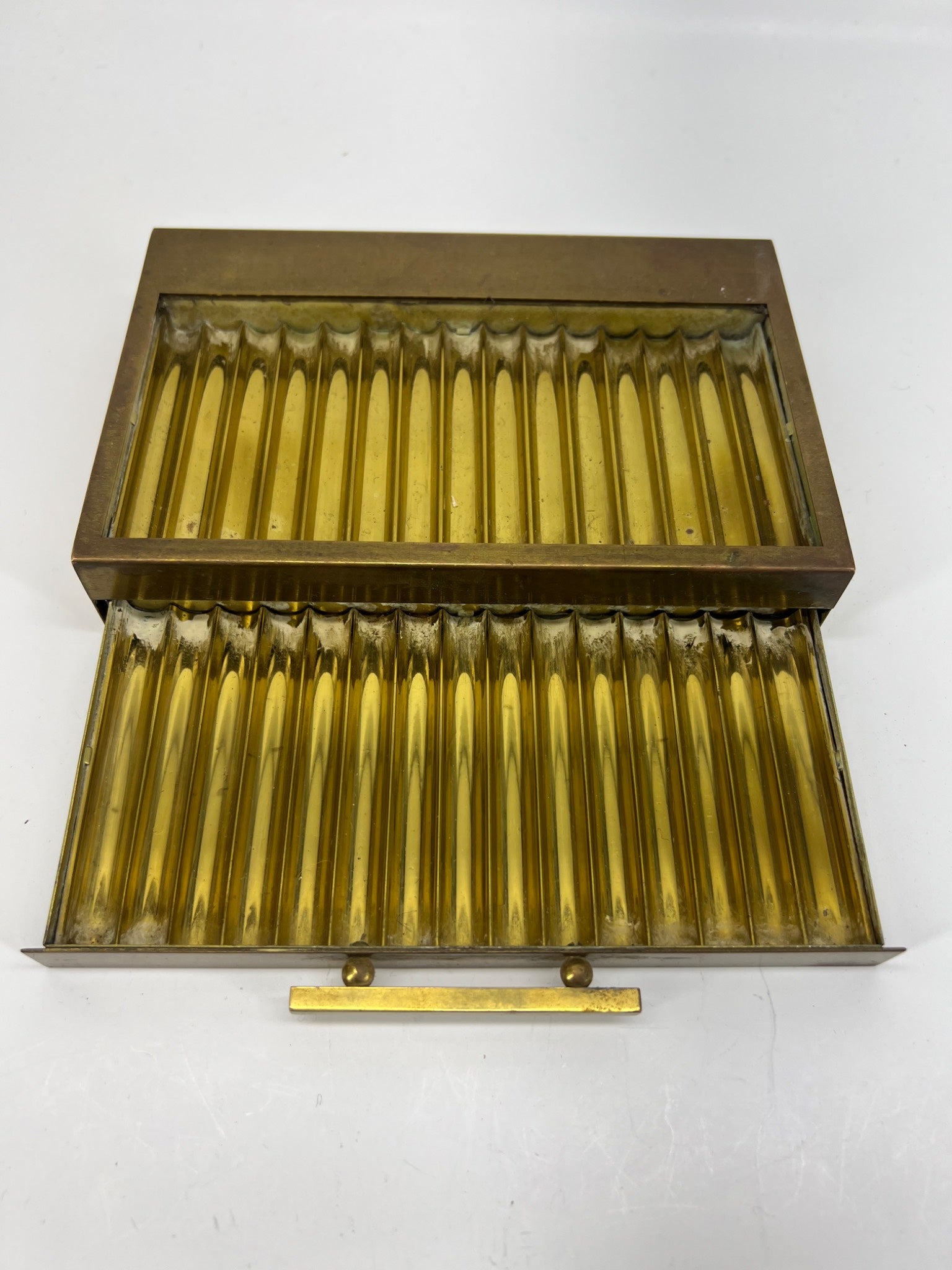 Vintage Park Sherman like Sliding tiered brass tabletop cigarette case