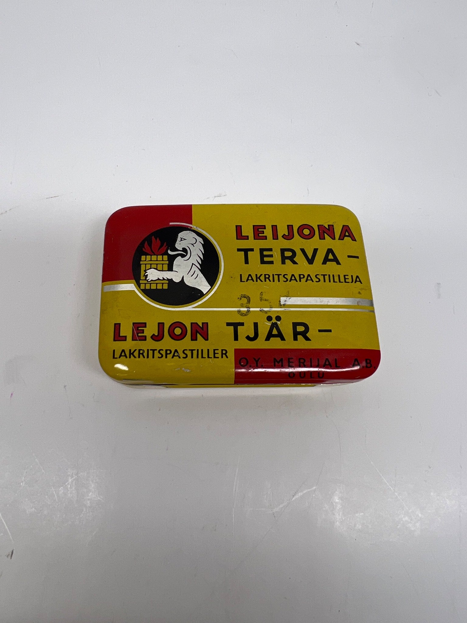 Leijona Terva Tin Box, Made in Finland, 1950s