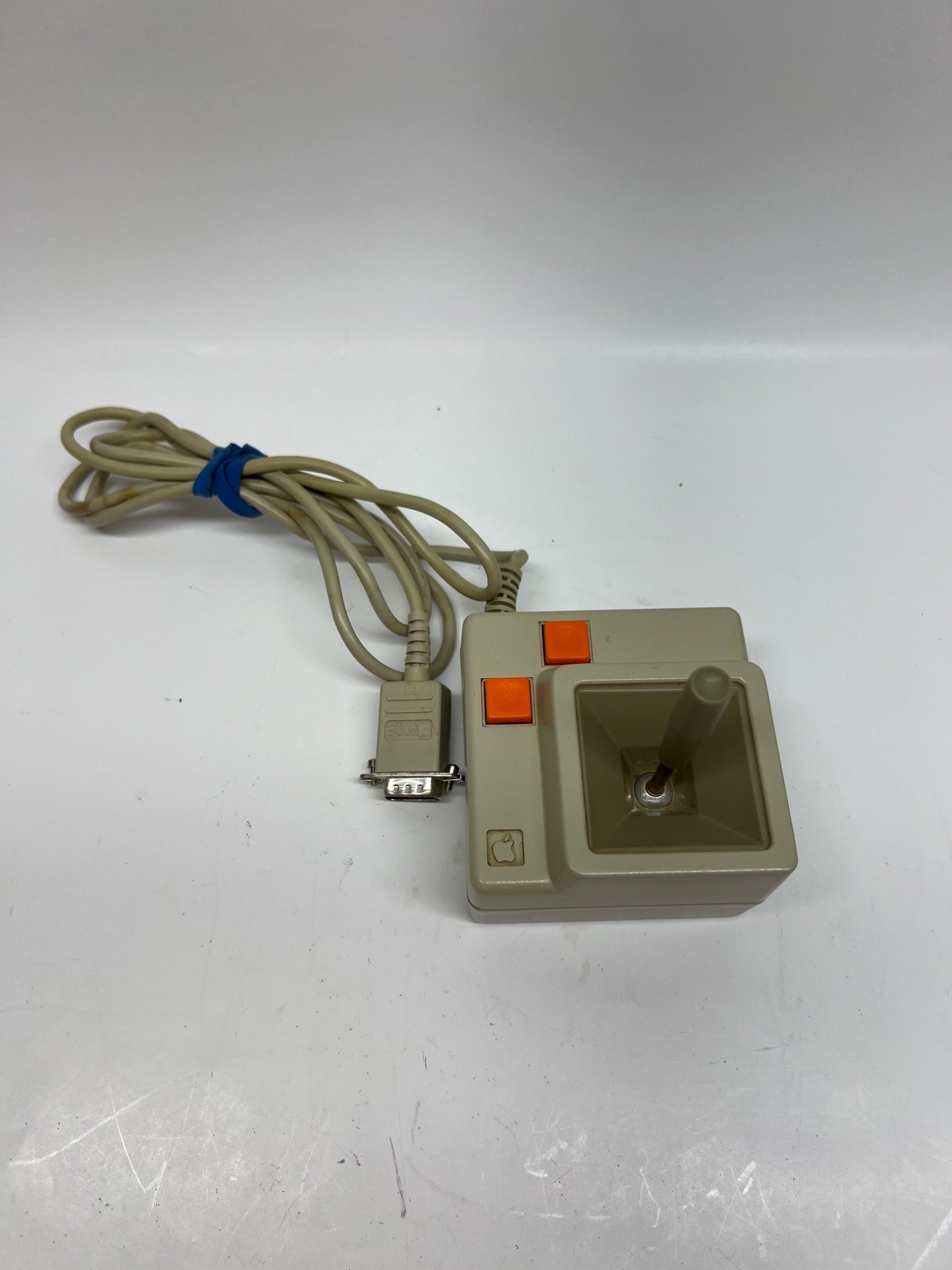 Title: Vintage Apple Joystick IIe / IIc - Model A2M2002 - Made in USA