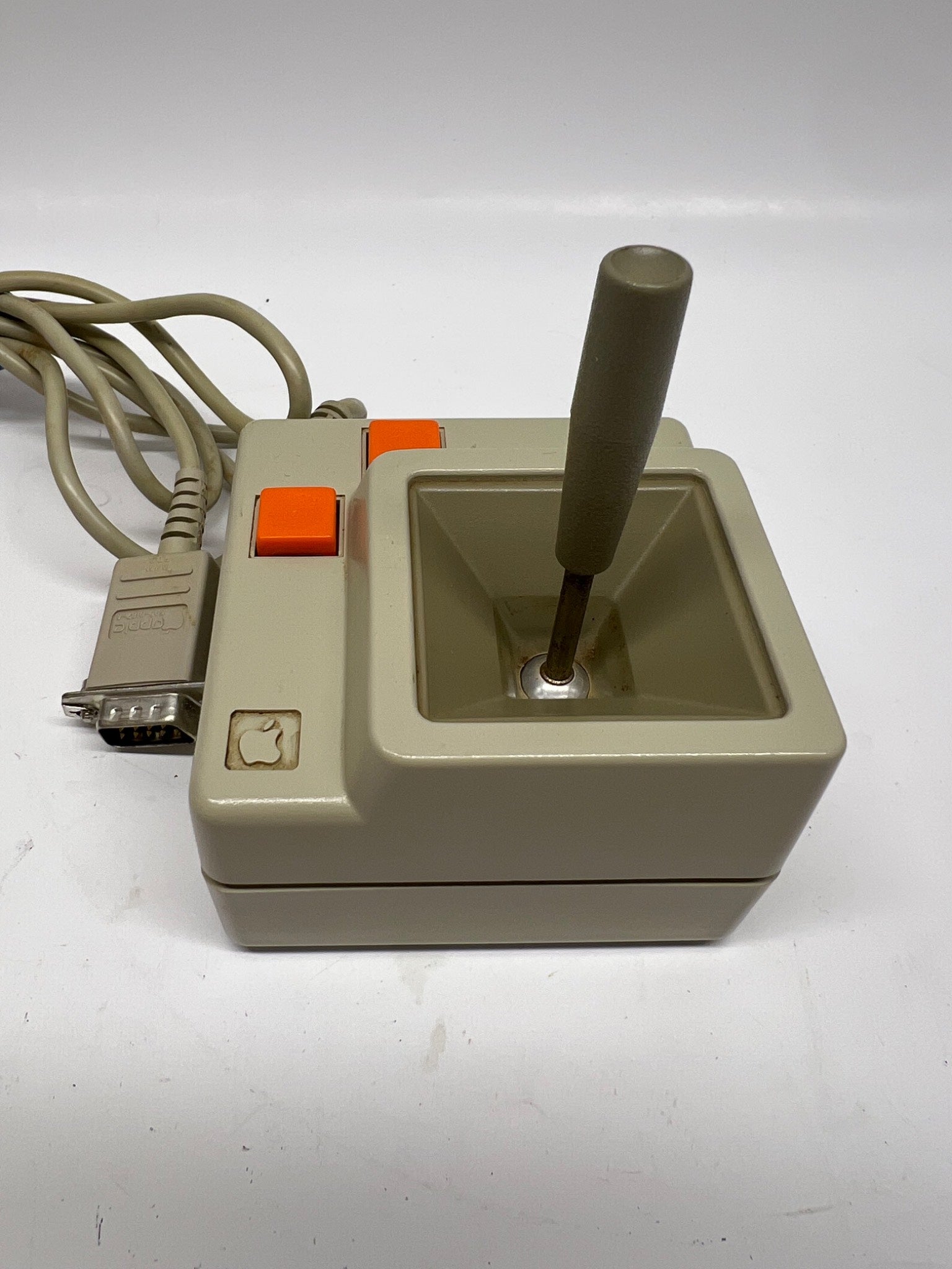 Title: Vintage Apple Joystick IIe / IIc - Model A2M2002 - Made in USA