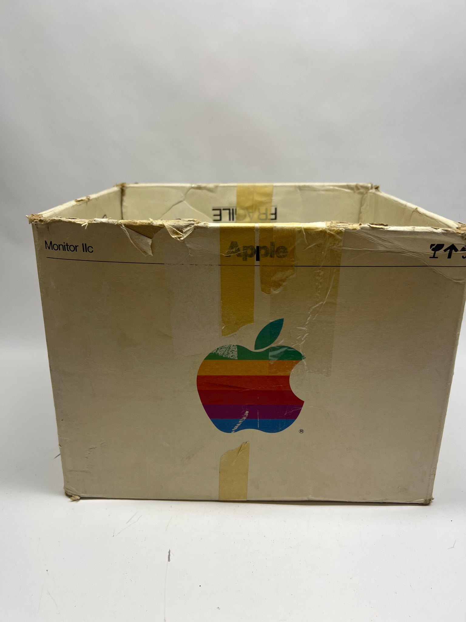 Vintage Apple Monitor IIc Original Box & Packaging (A2M4090)