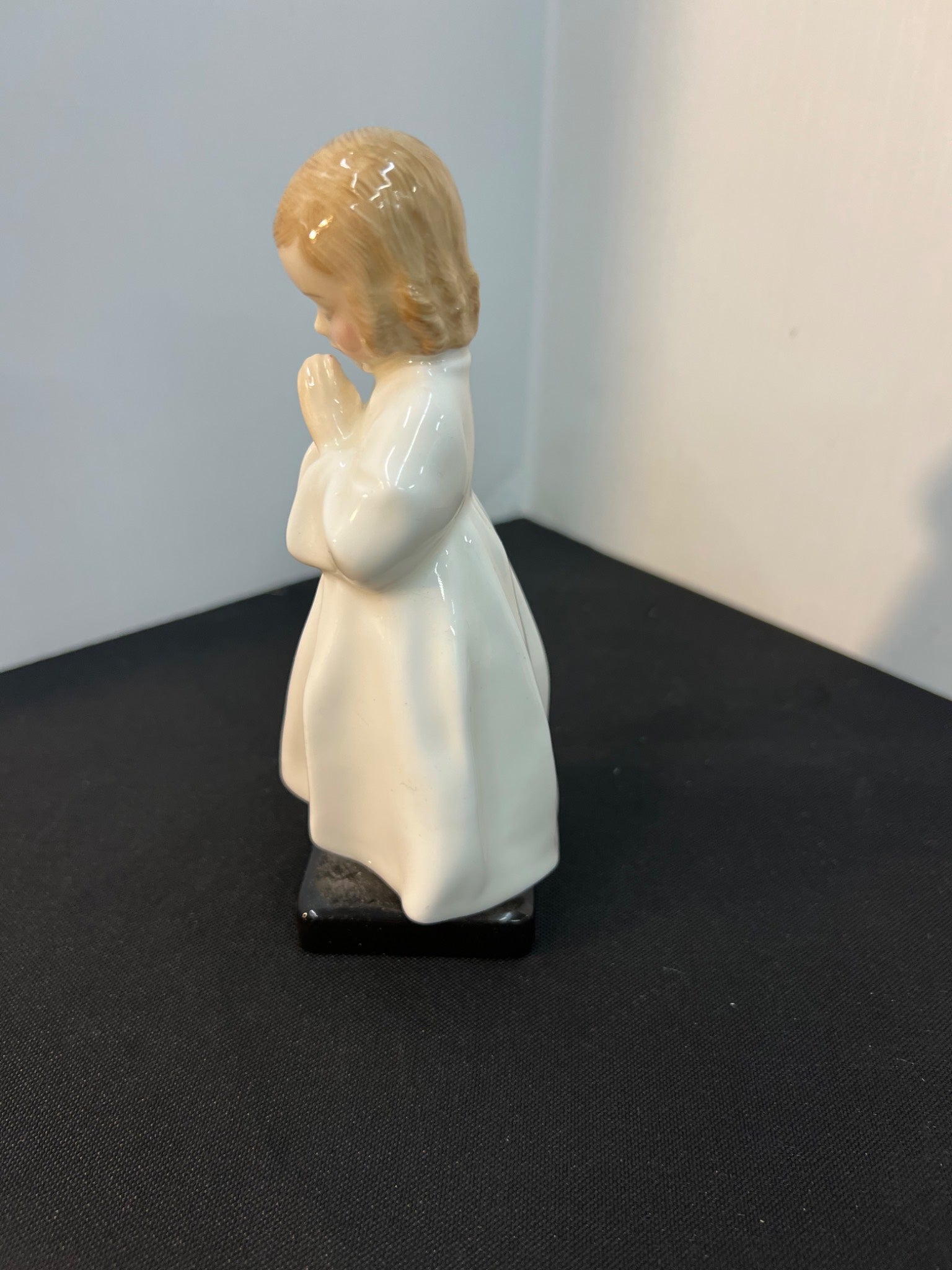 Royal Doulton Figurine ‘Bedtime’ HN1978