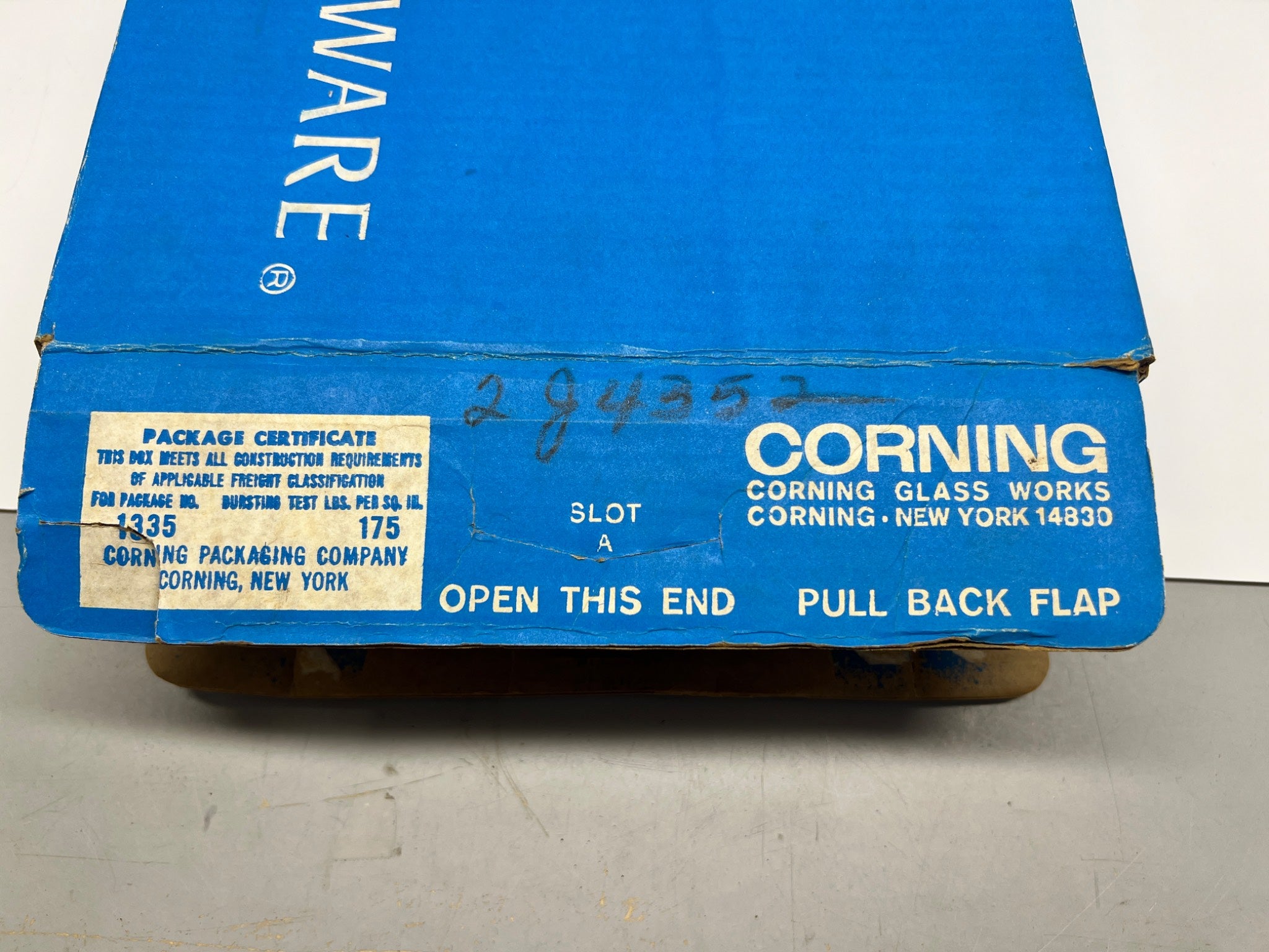 Corning Ware P-332 Baking Dish with Box