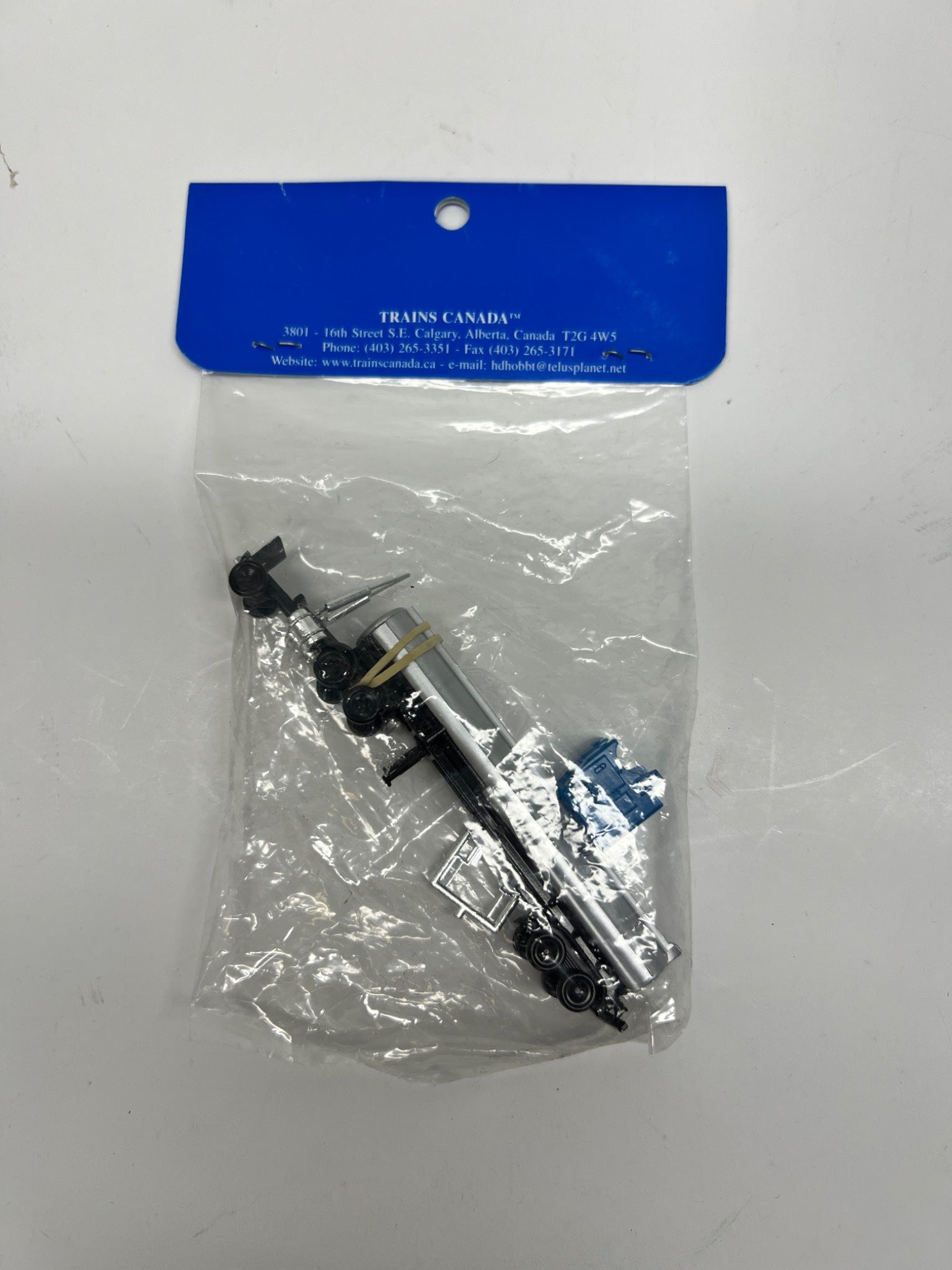 Trains Canada N Scale CPR Transport Tractor with Tanker Trailer – New in Sealed Bag