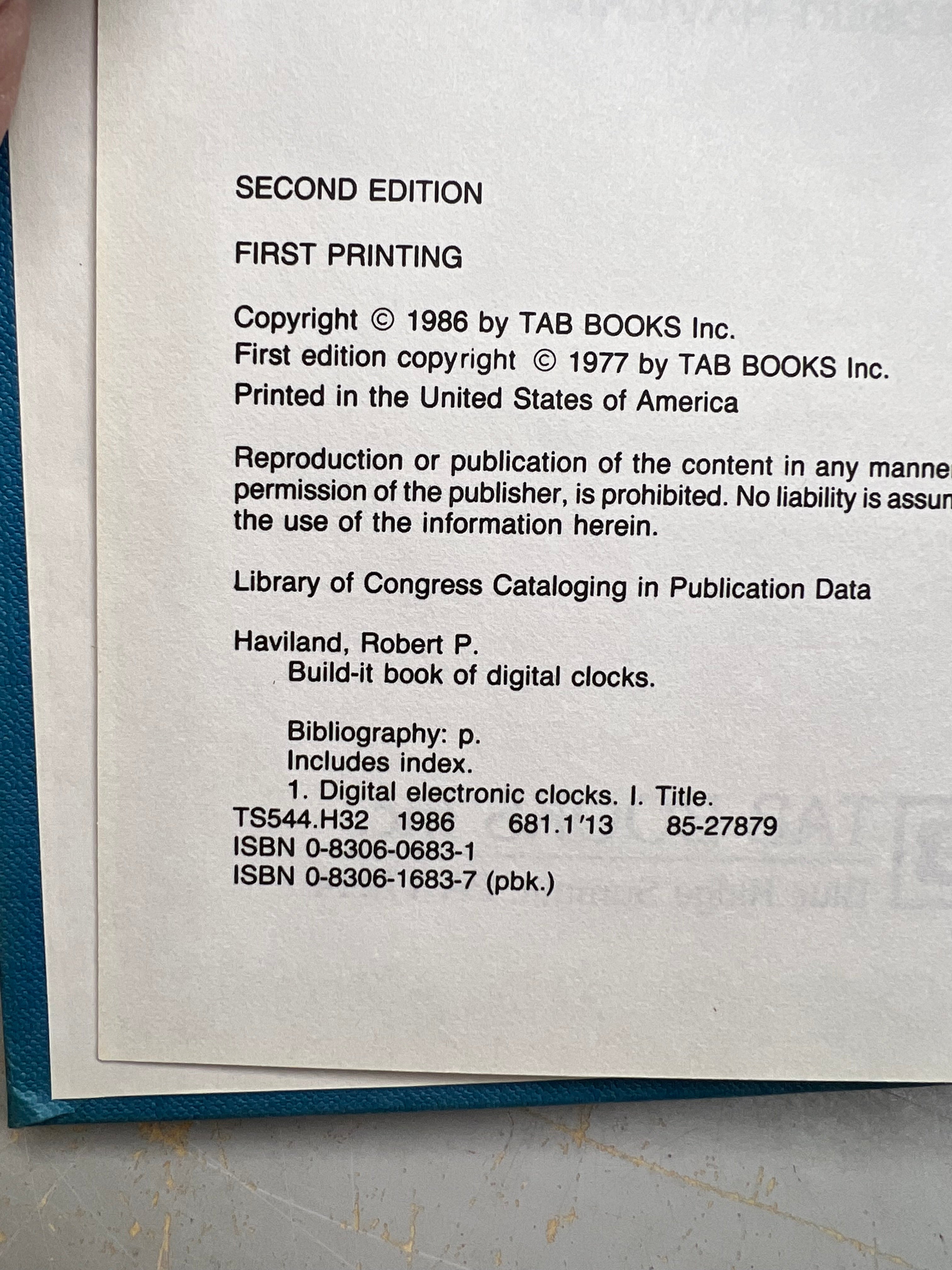 "Build-It Book of Digital Clocks" (2nd Edition) - Robert Haviland 2nd edition 1st printing