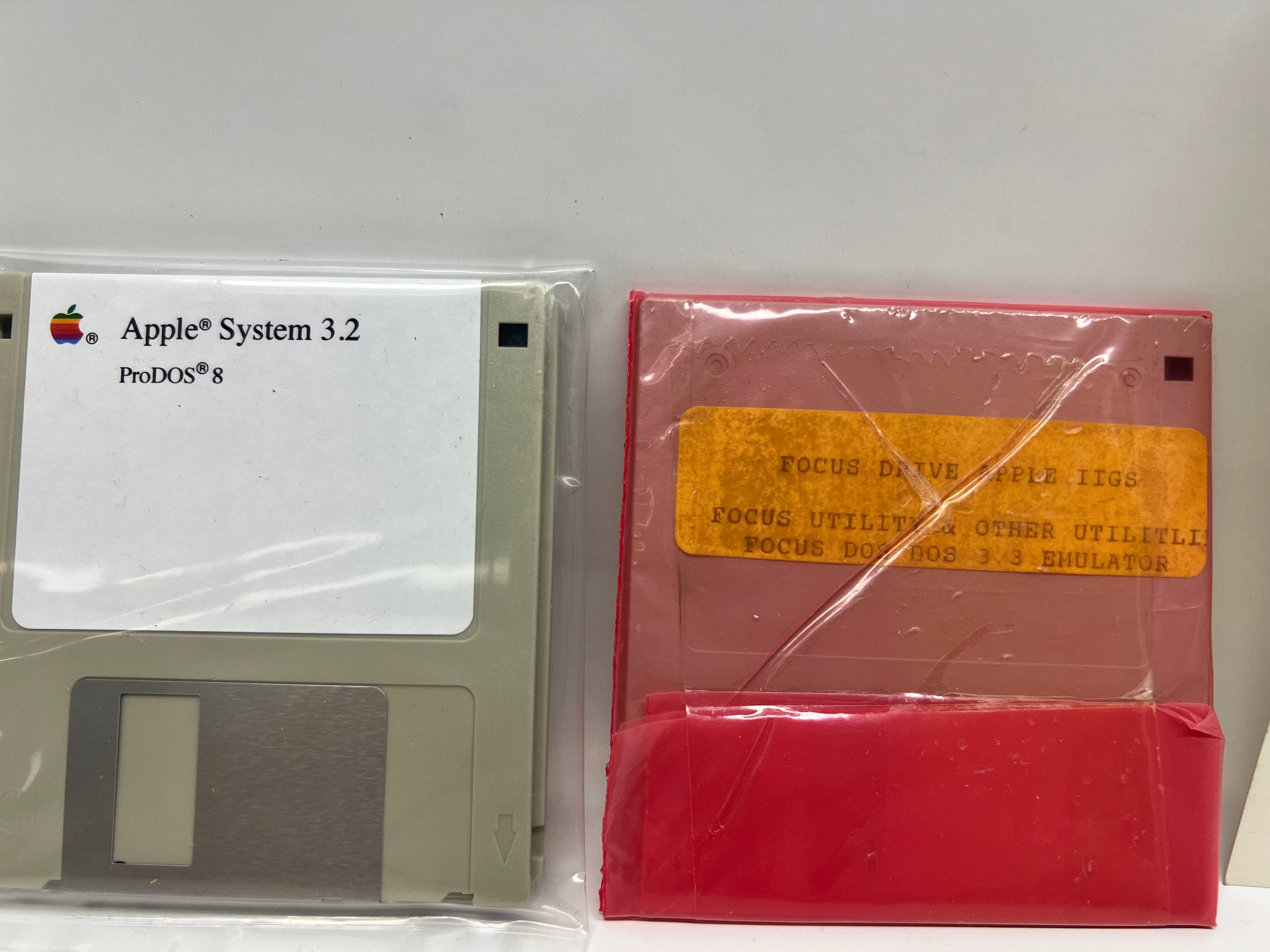 Vintage Apple & IBM Software/Accessory Bundle - Apple System 3.2, IIGS & Keyboard Aid