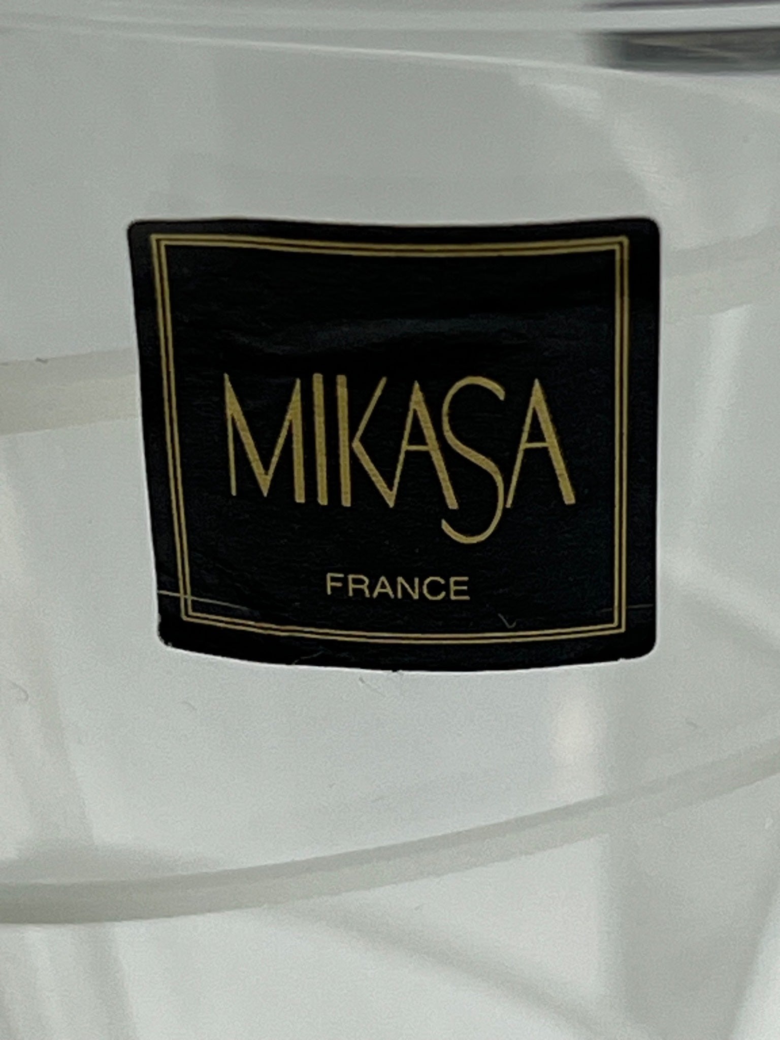 Set of 6 Mikasa French Crystal Champagne Flutes – Assorted Etched Designs